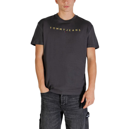 Sweatshirt by Tommy Hilfiger Jeans for men in cotton gray presents a smart casual silhouette, featuring a smart casual crew neckline and short-sleeve for a sophisticated look.