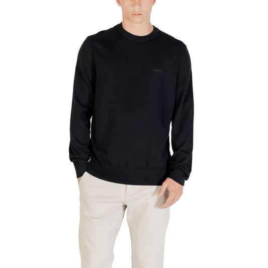 Sweatshirt by Hugo Boss for men in cotton black features an enviable silhouette, showcasing a premium and refined round neckline for a truly enviable finish.