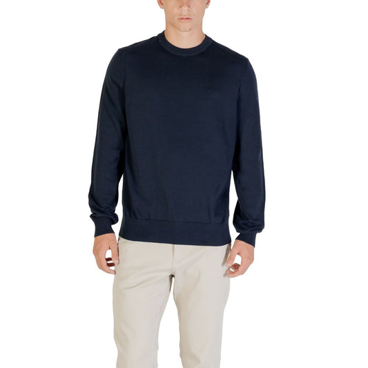 Sweatshirt by Hugo Boss for men in cotton blue features an provocated silhouette, detailed with a provocated and a refined round neckline for a sophisticated aesthetic.