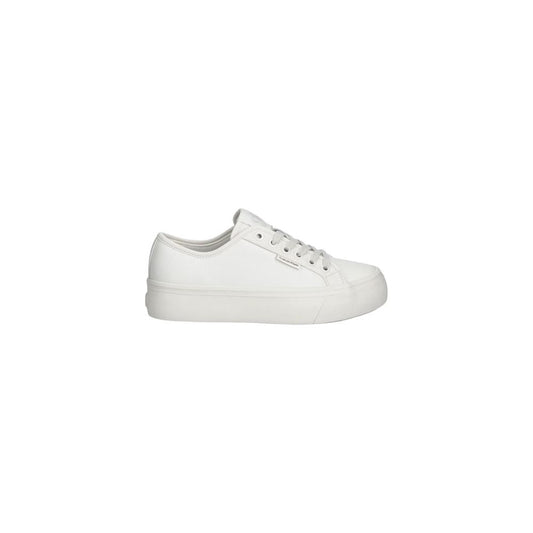 Sneakers by Calvin Klein Jeans for women in leather & rubber white presents a on trend silhouette from the Crisp Women's Casual Leather & Rubber Sneakers collection, showcasing a on trend casual style for an elevated aesthetic.