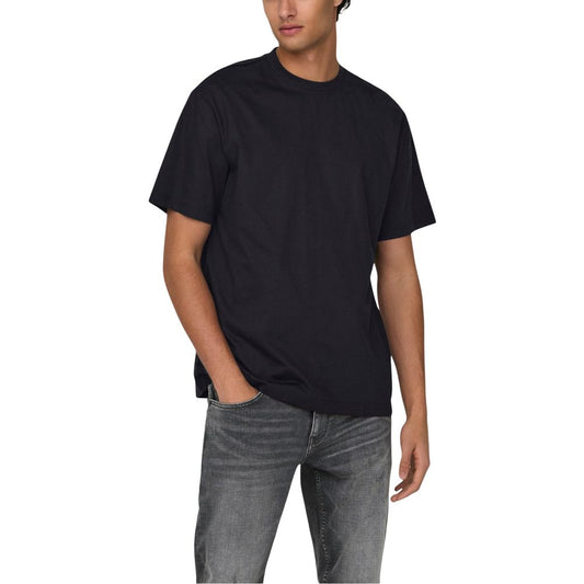 T-Shirt by Only & Sons for men in organic cotton black showcases a unassuming silhouette, artfully detailed with a refined crew neckline and unassuming for a sophisticated, contemporary look.