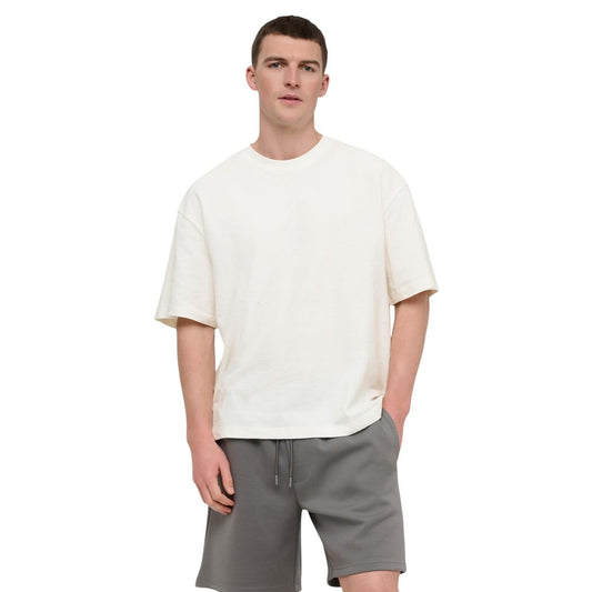 T-Shirt by Only & Sons for men in cotton cream features a plush silhouette, showcasing a sophisticated crew neckline and short-sleeve for a truly plush finish.