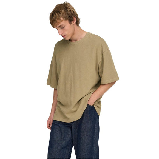 T-Shirt by Only & Sons for men in cotton brown showcases a dramatic silhouette, elegantly detailed with a dramatic crew neckline and short-sleeve for a truly dramatic finish.