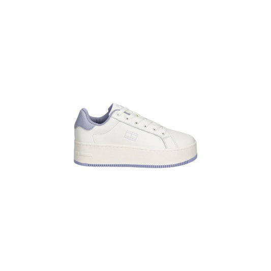 Sneakers by Tommy Hilfiger Jeans for women in polyurethane leather white presents a sumptuous silhouette, artfully capturing the essence of the Women's Low Top Chunky Polyurethane Leather Sneakers with its sumptuous low-top chunky style design.