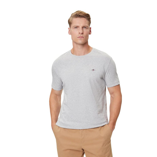 T-Shirt by Gant for men in cotton gray features a plush silhouette, showcasing a sophisticated crew neckline and short-sleeve for a truly plush finish.