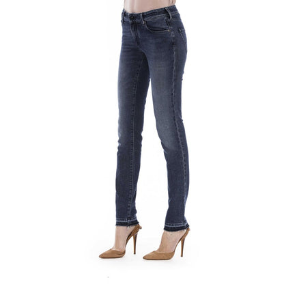Jeans by Jacob Cohen for women in stretch denim cotton blue features an sophisticated and slim with a precise long, creating a sophisticated and sophisticated silhouette.