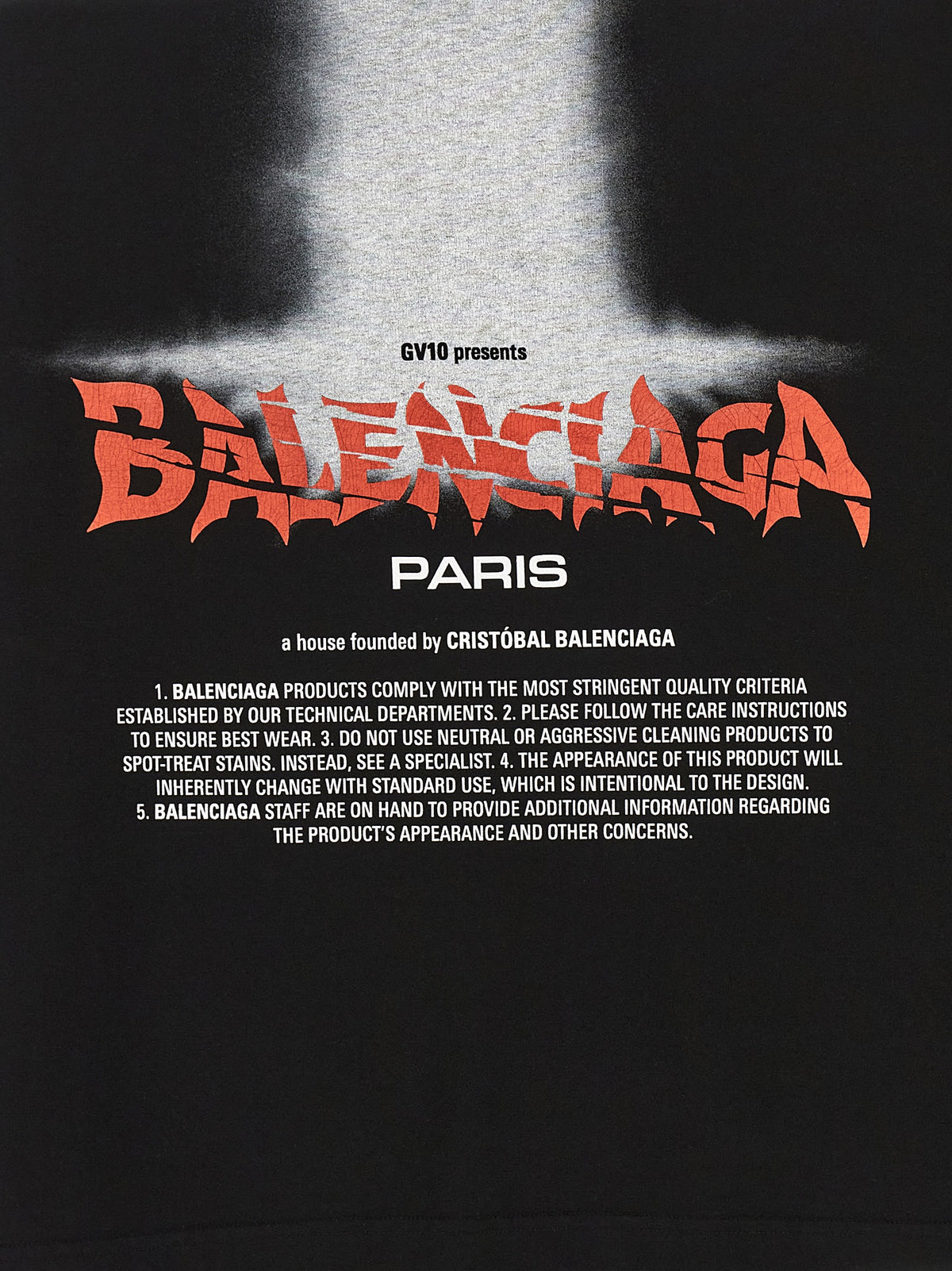T-Shirt by Balenciaga for men in cotton black & red features a plush silhouette, showcasing a sophisticated and for a truly plush finish.