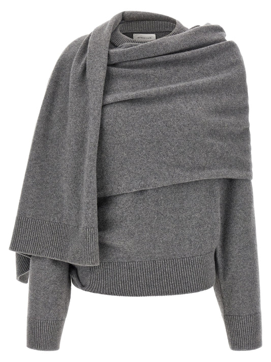 Cardigan by Armarium for women in cashmere gray presents a textural silhouette, artfully finished with a textural and for a sophisticated, textural look.