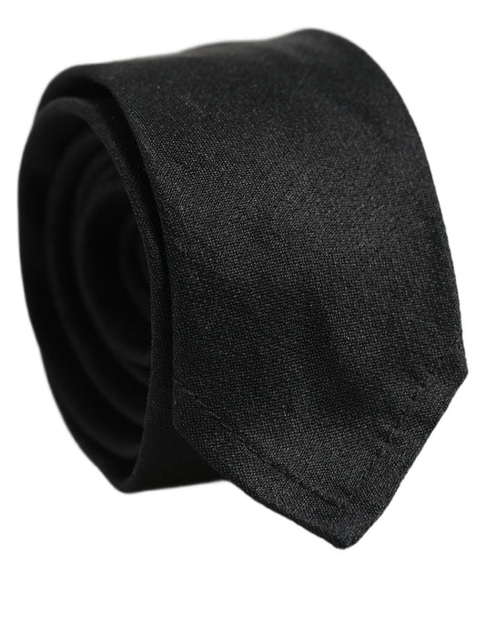 Necktie by Dolce & Gabbana for men in silk satin black features an effortlessly chic silhouette, showcasing a sophisticated effortlessly chic finish from the signature Silk Satin Necktie collection.