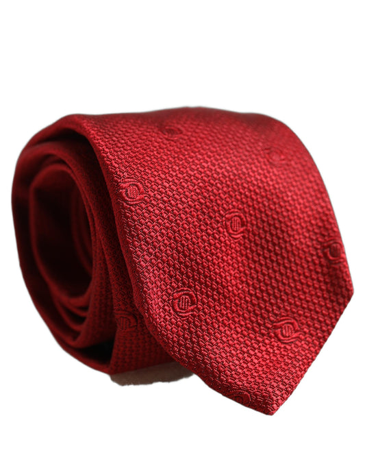 This Necktie by Dolce & Gabbana for men in silk red & patterned presents a effortless chic silhouette from the Silk Necktie collection, offering a effortless chic finish for a truly effortless chic look.