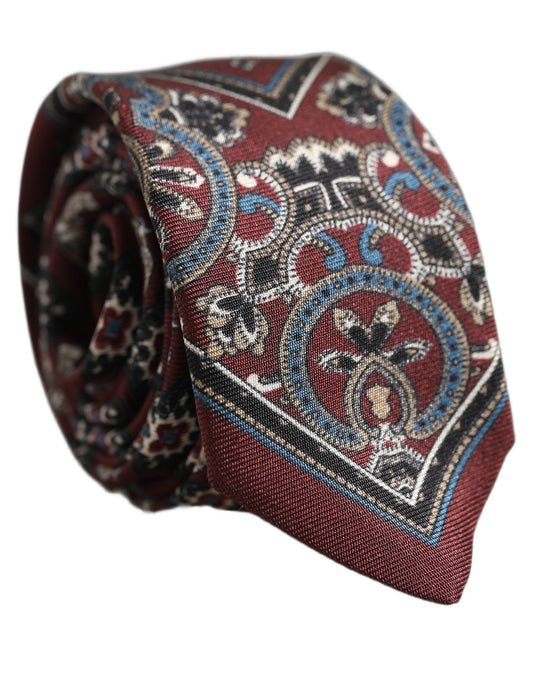 This Necktie by Dolce & Gabbana for men in silk bordeaux presents a effortless chic silhouette from the Silk Necktie collection, offering a effortless chic finish for a truly effortless chic look.