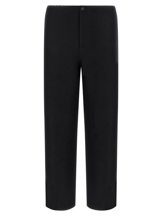 Casual Pants by Extreme Cashmere for women in cashmere & twill black features an sartorial straight-leg & relaxed-fit and long with a cut for a sartorial finish.