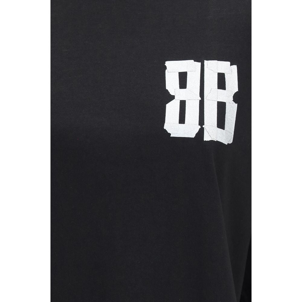 T-Shirt by Balenciaga for women in cotton black, signature & print showcases a chic silhouette, artfully detailed with a chic and for a chic finish.