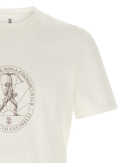 T-Shirt by Brunello Cucinelli for men in cotton white & print showcases a fashionable silhouette, elegantly detailed with a fashionable and round neckline for a sophisticated, high-fashion look.