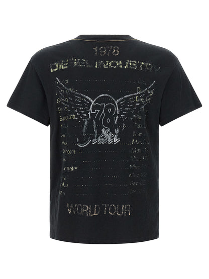 T-Shirt by Diesel for men in cotton & hemp black & print showcases a dramatic silhouette, elegantly detailed with a dramatic crew neckline and for a truly dramatic finish.