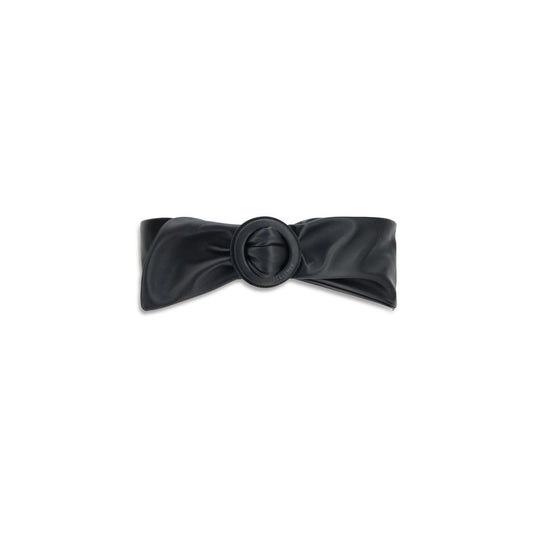 Belt by Jacquemus for women in bos taurus calf leather black & signature features an artisanal finish, elegantly showcasing the signature style and artisanal craftsmanship of the Bos Taurus Calf Leather Belt design.