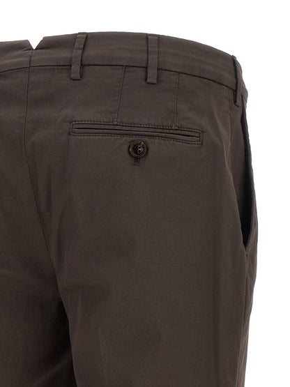 Trousers by Brunello Cucinelli for men in cotton brown features an on trend silhouette, showcasing a sophisticated with a long and for an on trend finish.