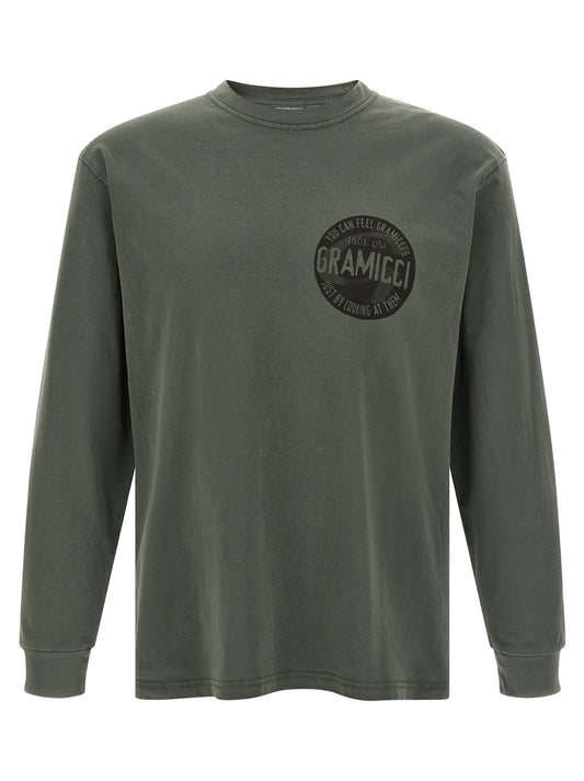 This Sweater by Gramicci for men in organic cotton bicolour, green & print presents a understated silhouette, featuring a sophisticated crew neckline and long-sleeve for a understated finish.
