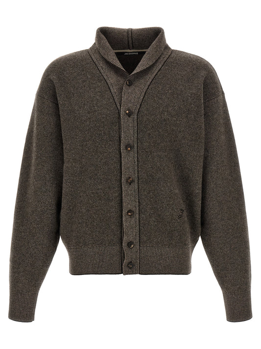 Cardigan by Jacquemus for men in cashmere & merino wool brown features a nuanced silhouette with a refined shawl-collar neckline and nuanced detailing for a sophisticated look.