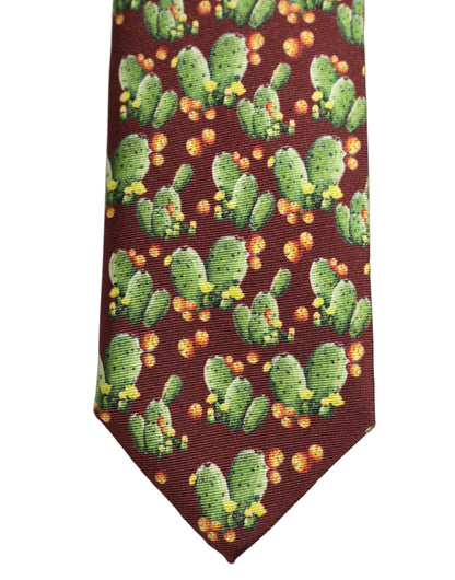 This Necktie by Dolce & Gabbana for men in silk maroon & floral presents a effortless chic silhouette from the Silk Necktie collection, offering a effortless chic finish for a truly effortless chic look.