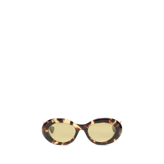 Sunglasses by Valentino Garavani for women in silk and brown & signature presents a enviable silhouette, featuring brown coloured frame and oval frame design with for a enviable look.