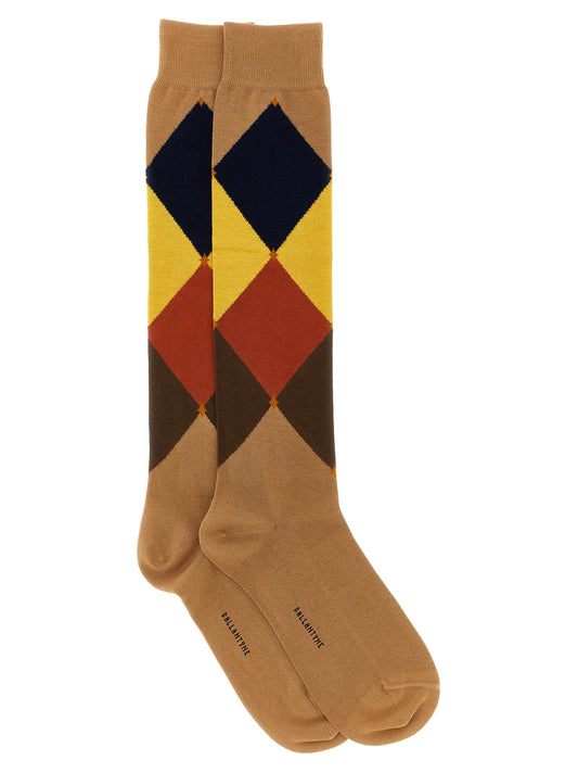 Socks by Ballantyne for men in cotton brown & patterned features an utilitarian chic finish from the Men's Cotton Socks collection, offering an utilitarian chic fit that ensures sophisticated comfort.