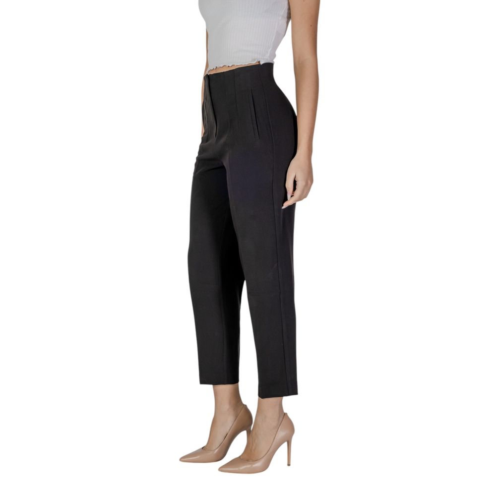 Trousers by Only for women in stretch polyester & viscose black presents a smart silhouette, meticulously detailed with a smart , a smart long, and a smart .