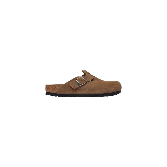 Clogs Flat Shoes by Birkenstock for men in suede leather brown features an statuesque silhouette from the Men's Suede Leather Clogs Flat Shoes collection, showcasing a and a statuesque for a statuesque look.