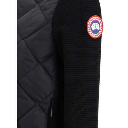 This Hooded Puffer Jacket by Canada Goose for women in merino wool black exhibits a edgy silhouette, meticulously detailed with functional thermal, pockets, hooded & insulated and a edgy for a edgy finish.