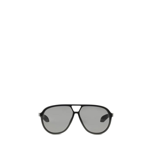 Sunglasses by Alexander McQueen for women in cotton black showcases a ethereal silhouette, featuring black coloured frame with for a ethereal finish.