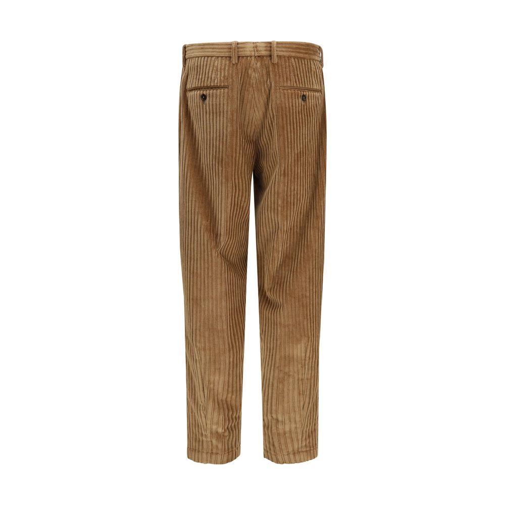 Casual Pants by Dolce & Gabbana for men in velvet cotton corduroy brown presents a refined pantology silhouette, artfully defined by a refined pantology regular-fit, long, and a sophisticated .