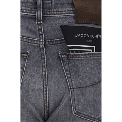 Jeans by Jacob Cohen for men in stretch denim cotton gray features an sartorial straight-leg & slim and long with a mid rise cut for a sartorial finish.