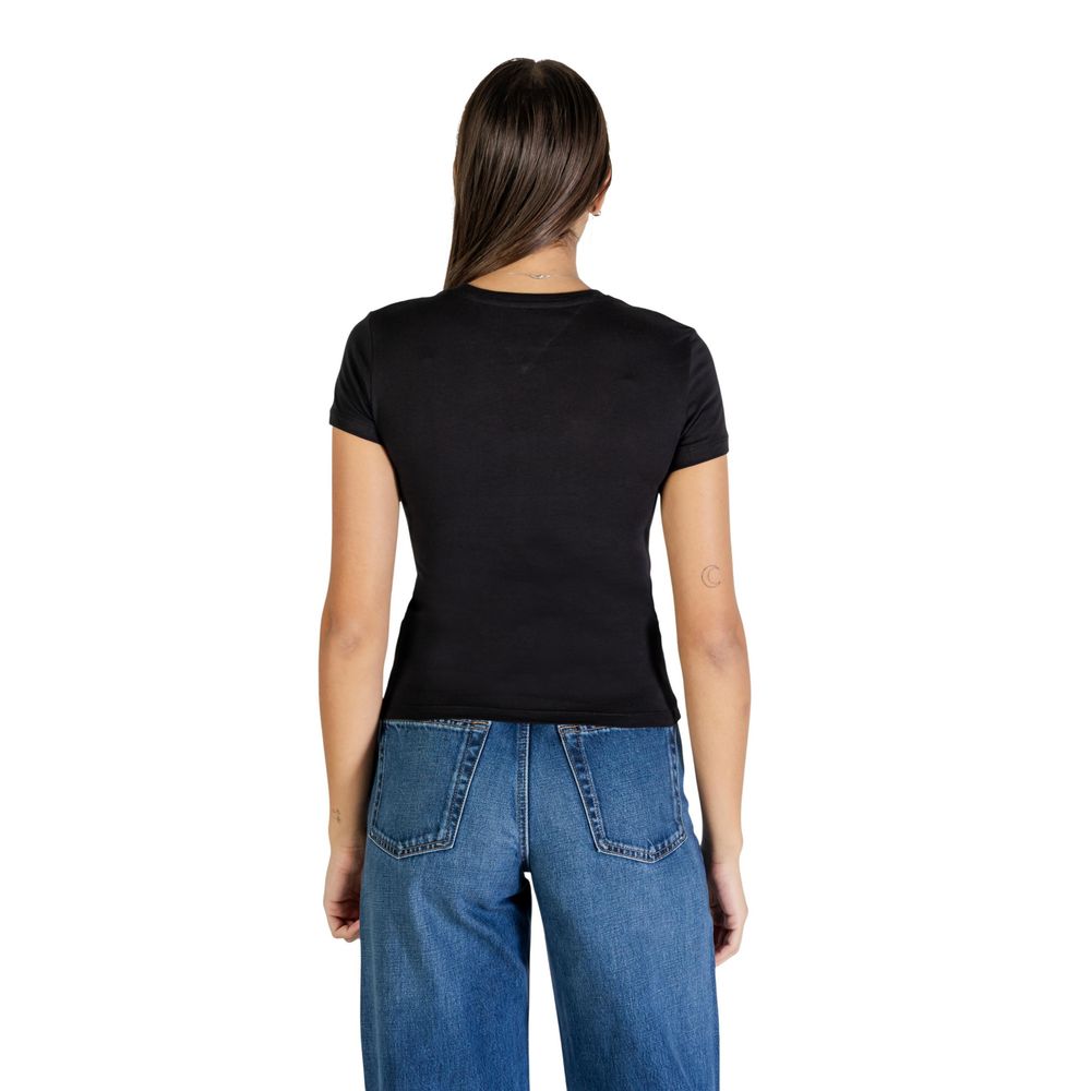 T-Shirt by Tommy Hilfiger Jeans for women in cotton black & natural showcases a unassuming silhouette, artfully detailed with a refined and unassuming for a sophisticated, contemporary look.