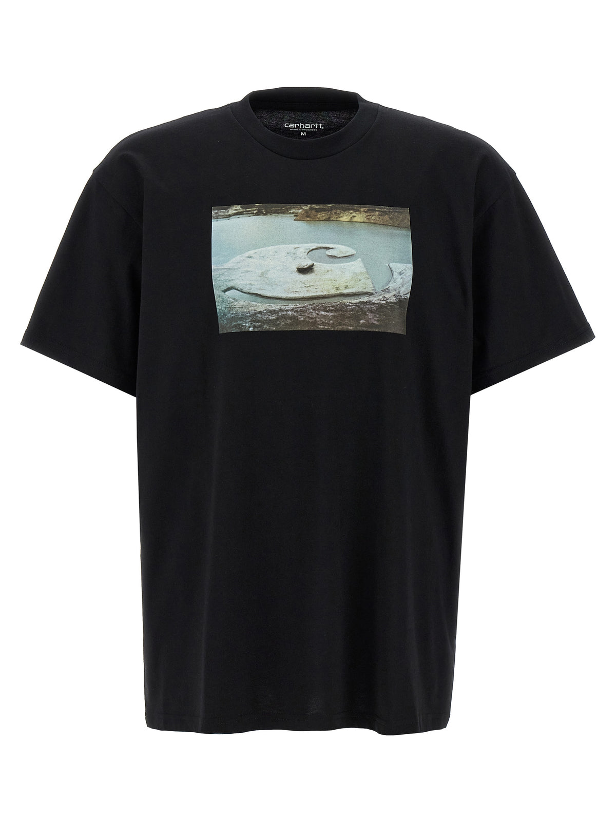 T-Shirt by Carhartt Wip for men in organic cotton black & print features a plush silhouette, showcasing a sophisticated crew neckline and for a truly plush finish.