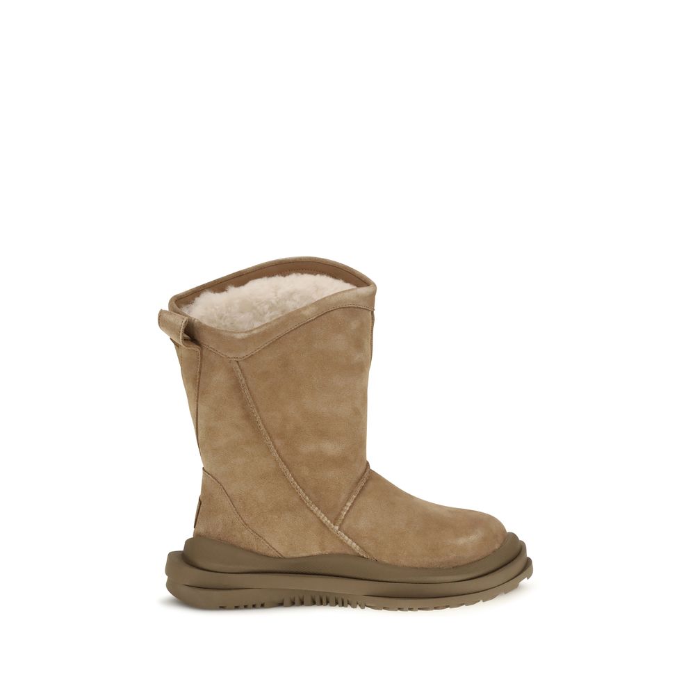 Ankle Boots by UGG for men in eva suede leather brown showcases a ergonomic silhouette from the Men's EVA Suede Leather Ankle Boots collection, featuring a ergonomic and a ergonomic .