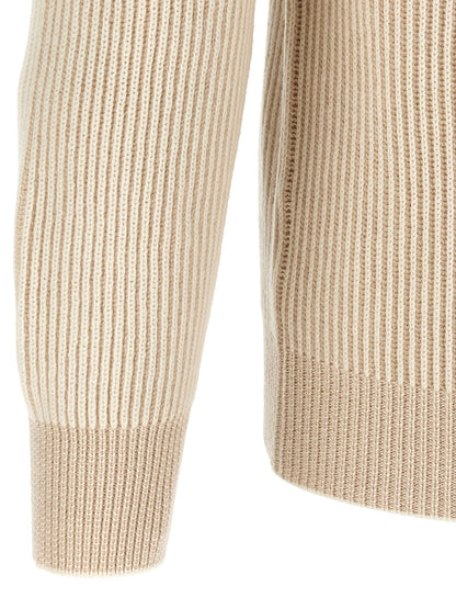 Cardigan by Brunello Cucinelli for men in cashmere beige features an impeccable silhouette, showcasing a sophisticated and detail for a truly impeccable finish.