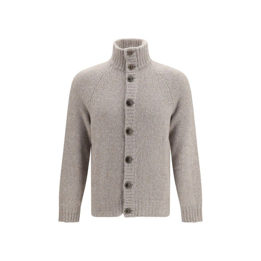 Cardigan by Brunello Cucinelli for men in cashmere silk & wool gray presents a textural silhouette, artfully finished with a textural and for a sophisticated, textural look.