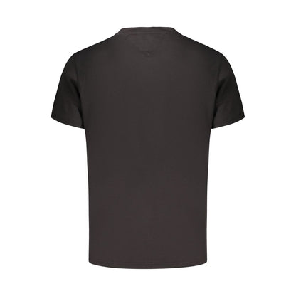 T-Shirt by Tommy Hilfiger for men in cotton black & print features a plush silhouette, showcasing a sophisticated crew neckline and for a truly plush finish.