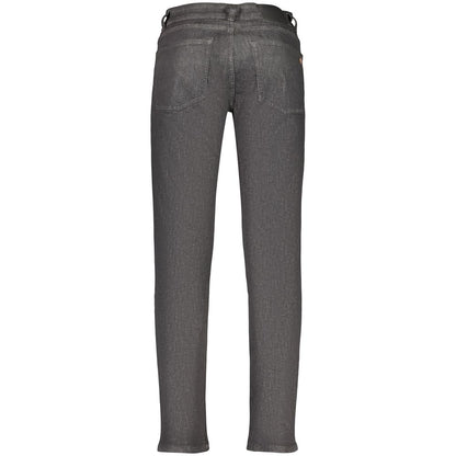 Jeans by Hugo Boss for men in stretch denim cotton black & signature features an sophisticated and regular-fit with a precise long, creating a sophisticated and sophisticated silhouette.