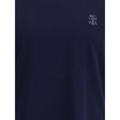 T-Shirt by Brunello Cucinelli for men in cotton blue showcases a dramatic silhouette, elegantly detailed with a dramatic and for a truly dramatic finish.