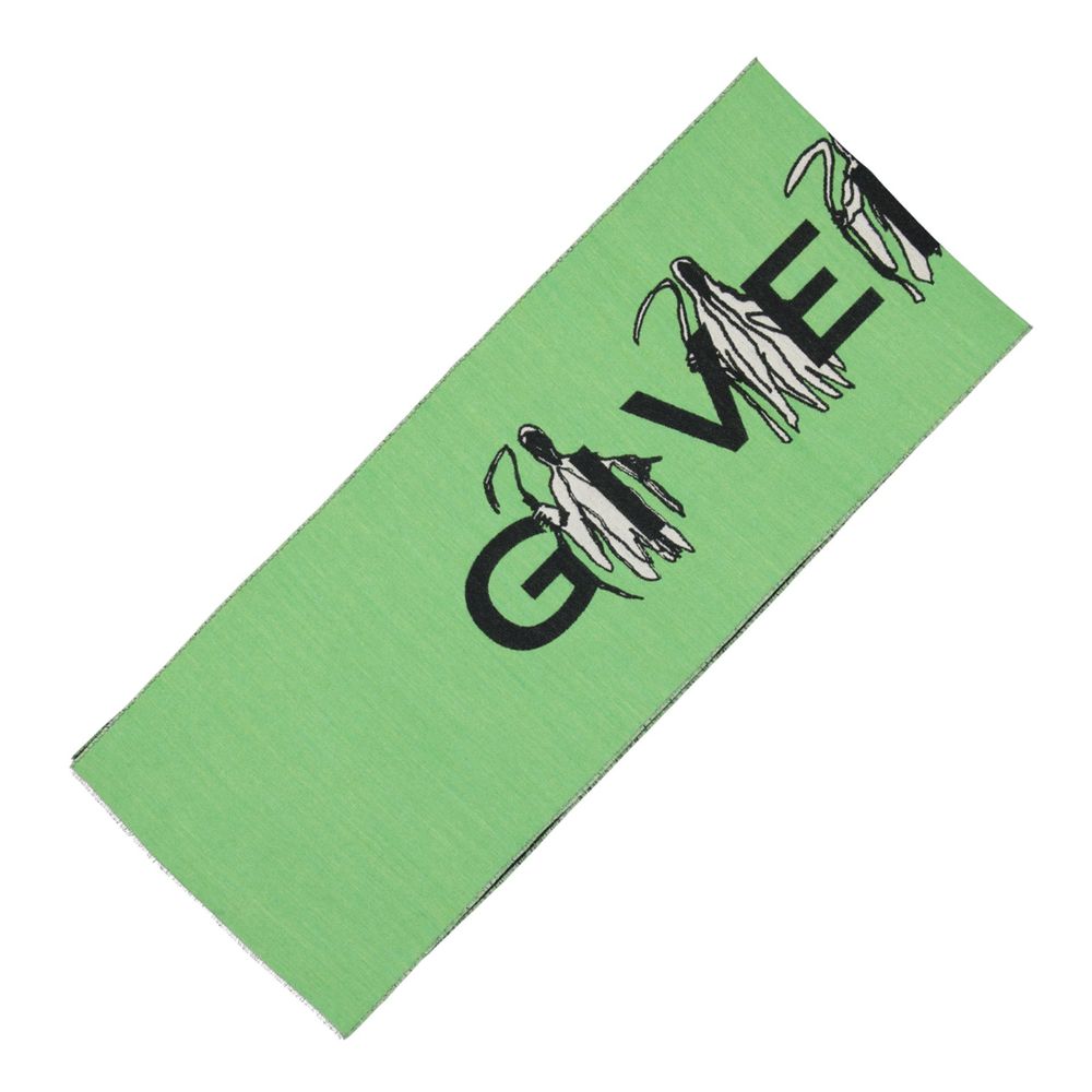 Scarf by Givenchy for men in wool & silk bicolour presents a cosy silhouette, artfully capturing the sophisticated design and premium aesthetic of the Wool & Silk Foulard Scarf.
