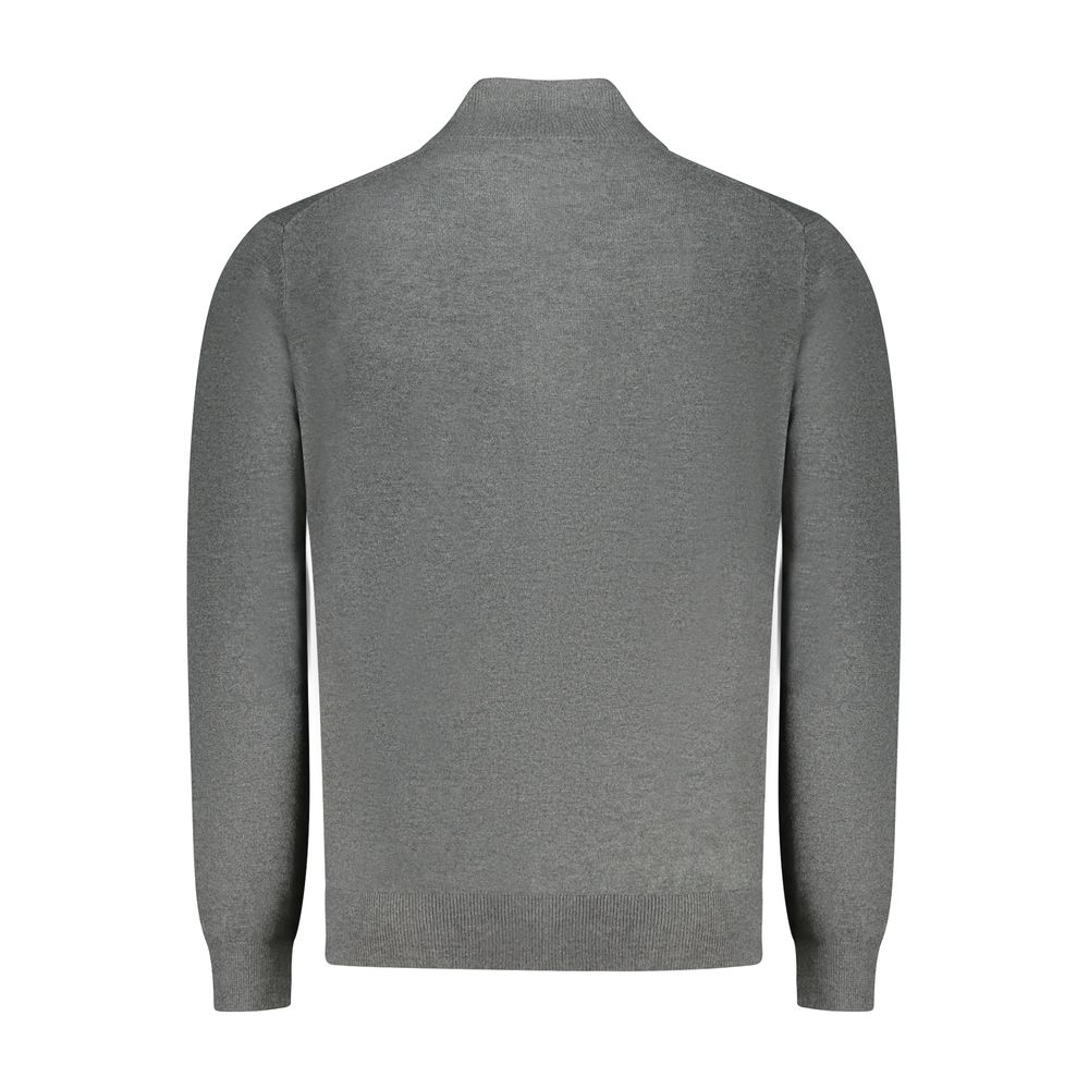 Cardigan by Norway 1963 for men in wool polyester & polyamide gray showcases a captivating silhouette, artfully detailed with a captivating and for a truly sophisticated captivating look.