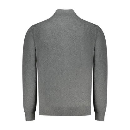 Cardigan by Norway 1963 for men in wool polyester & polyamide gray showcases a captivating silhouette, artfully detailed with a captivating and for a truly sophisticated captivating look.