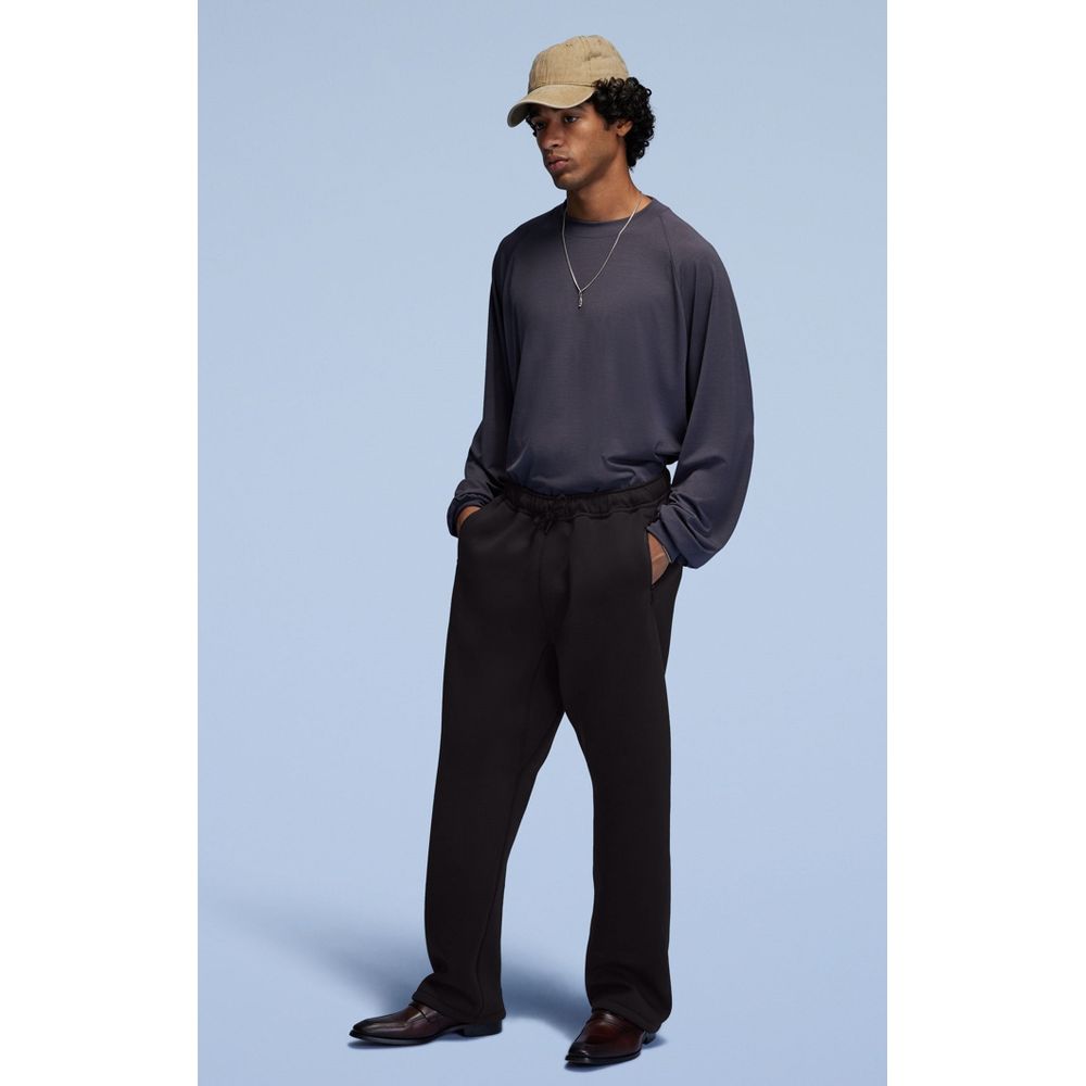 Joggers by Champion for men in polyester polyurethane & viscose blue features an sartorial and long with a cut for a sartorial finish.