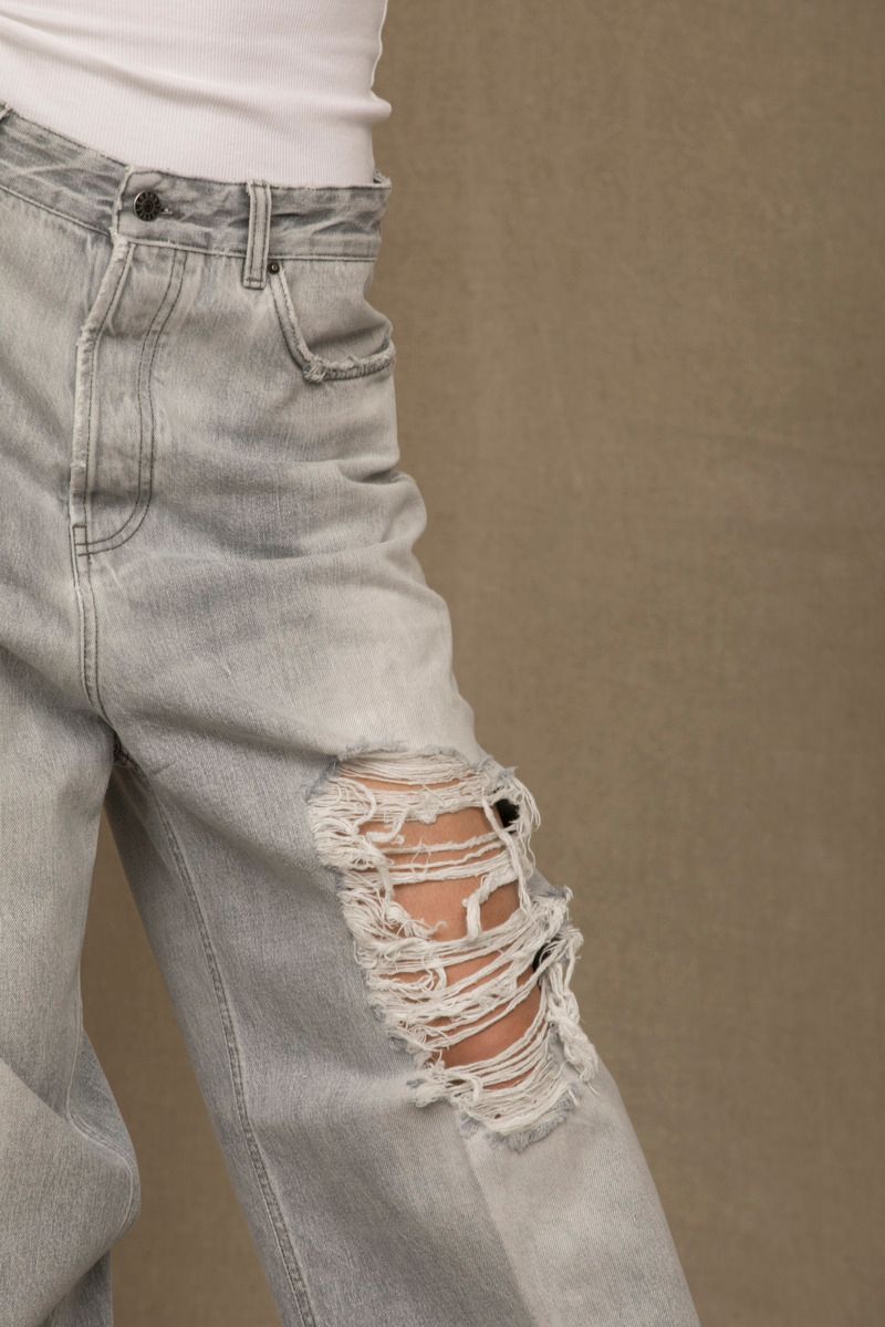 Don The Fuller Women's Gray Cotton Distressed Wide Leg Jeans