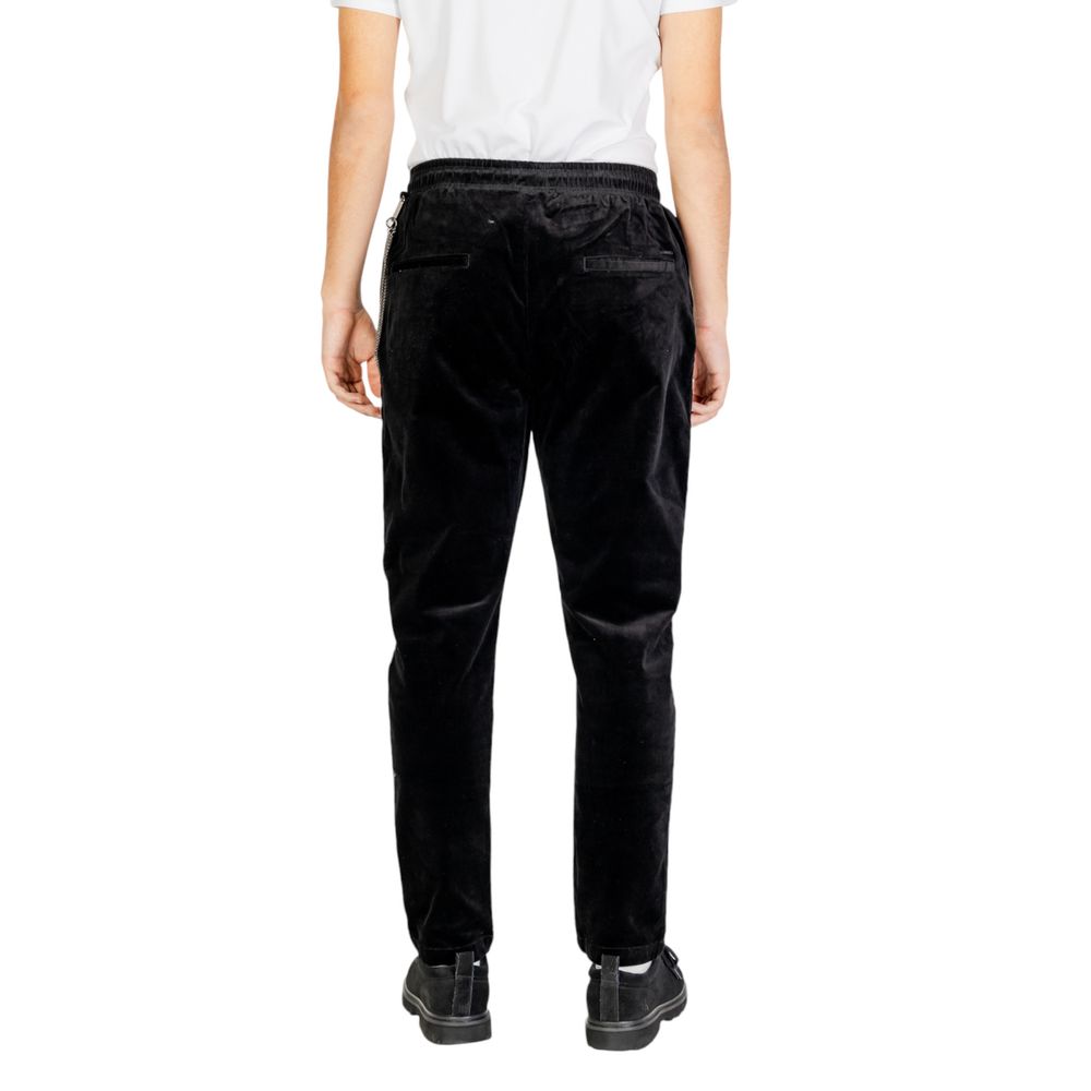 Pants by Gianni Lupo for men in stretch cotton black features a stylish silhouette with a stylish , long, and .