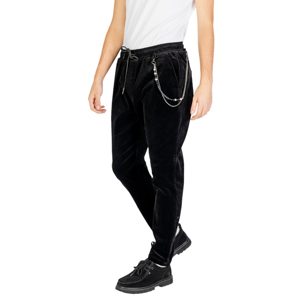 Pants by Gianni Lupo for men in stretch cotton black features a enduring silhouette, showcasing a enduring and long with a for a premium, tailored aesthetic.