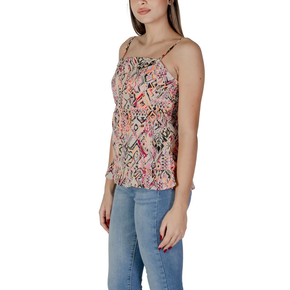 T-Shirt by B.Young for women in cotton multicolor showcases a unassuming silhouette, artfully detailed with a refined and unassuming for a sophisticated, contemporary look.