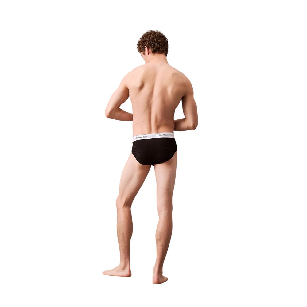Underwear Briefs by Calvin Klein Underwear for men in stretch cotton gray features an sleek silhouette that ensures a sleek fit, expertly capturing the sophisticated design of this Men's Stretch Cotton Briefs.