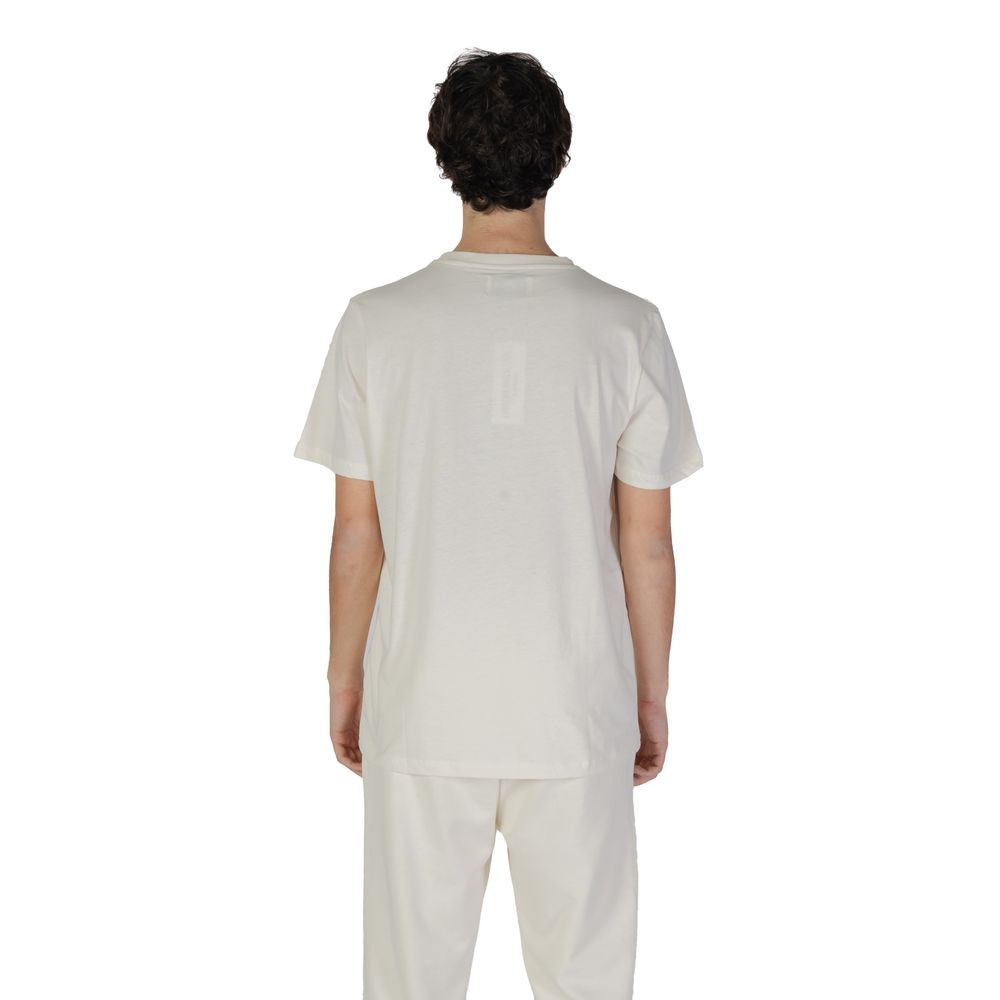 T-Shirt by Underclub for men in cotton cream features a plush silhouette, showcasing a sophisticated wrap neckline and for a truly plush finish.
